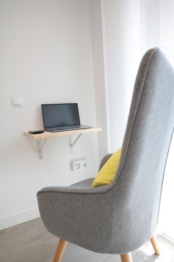 Modern Apartament Al Costat Del Parc De La Devesa ジローナ エクステリア 写真