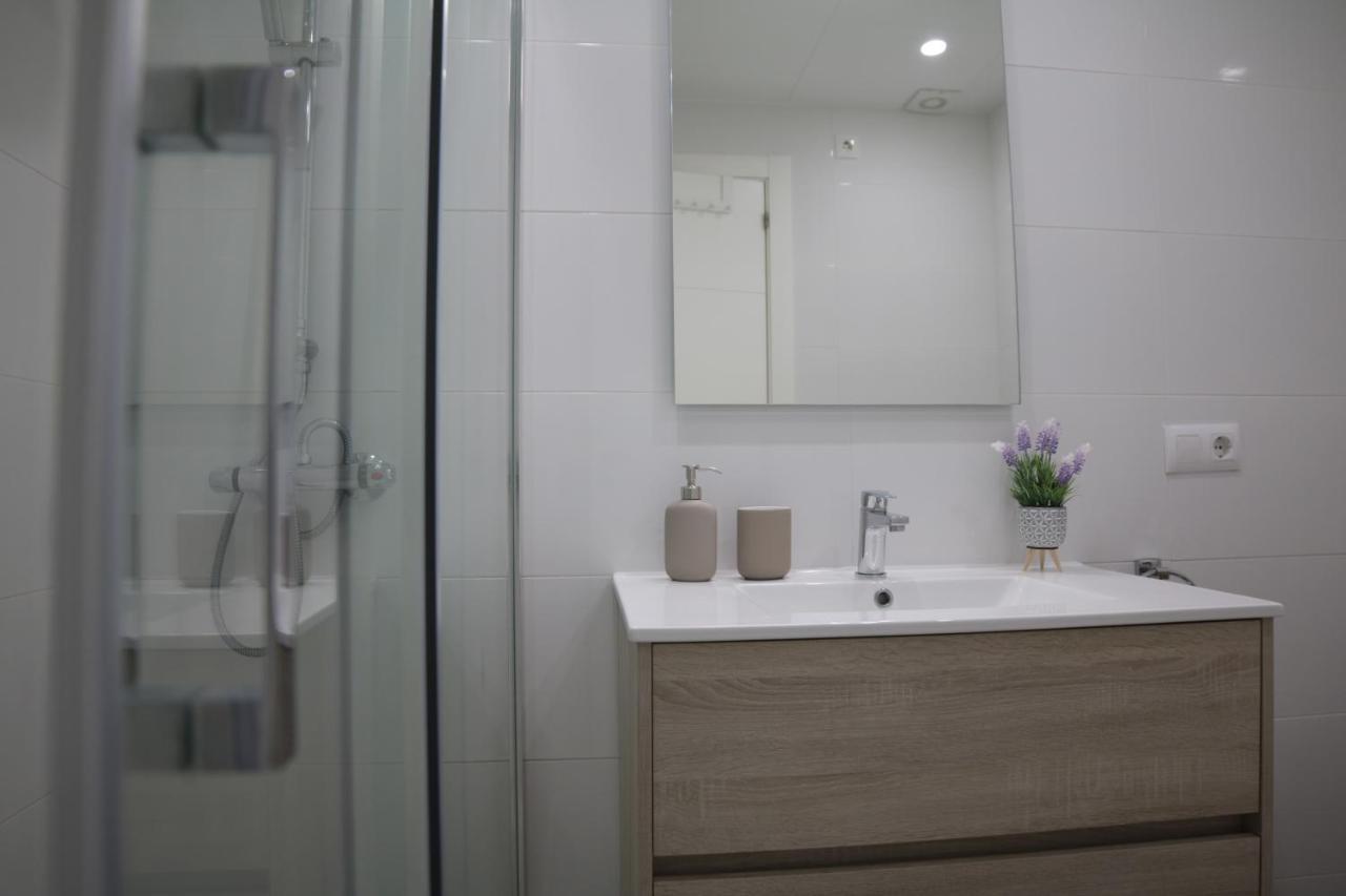Modern Apartament Al Costat Del Parc De La Devesa ジローナ エクステリア 写真